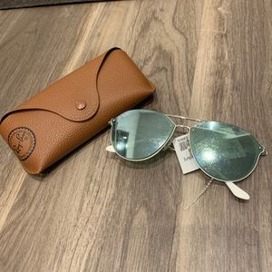 RayBan Aviator Sunglasses And Case